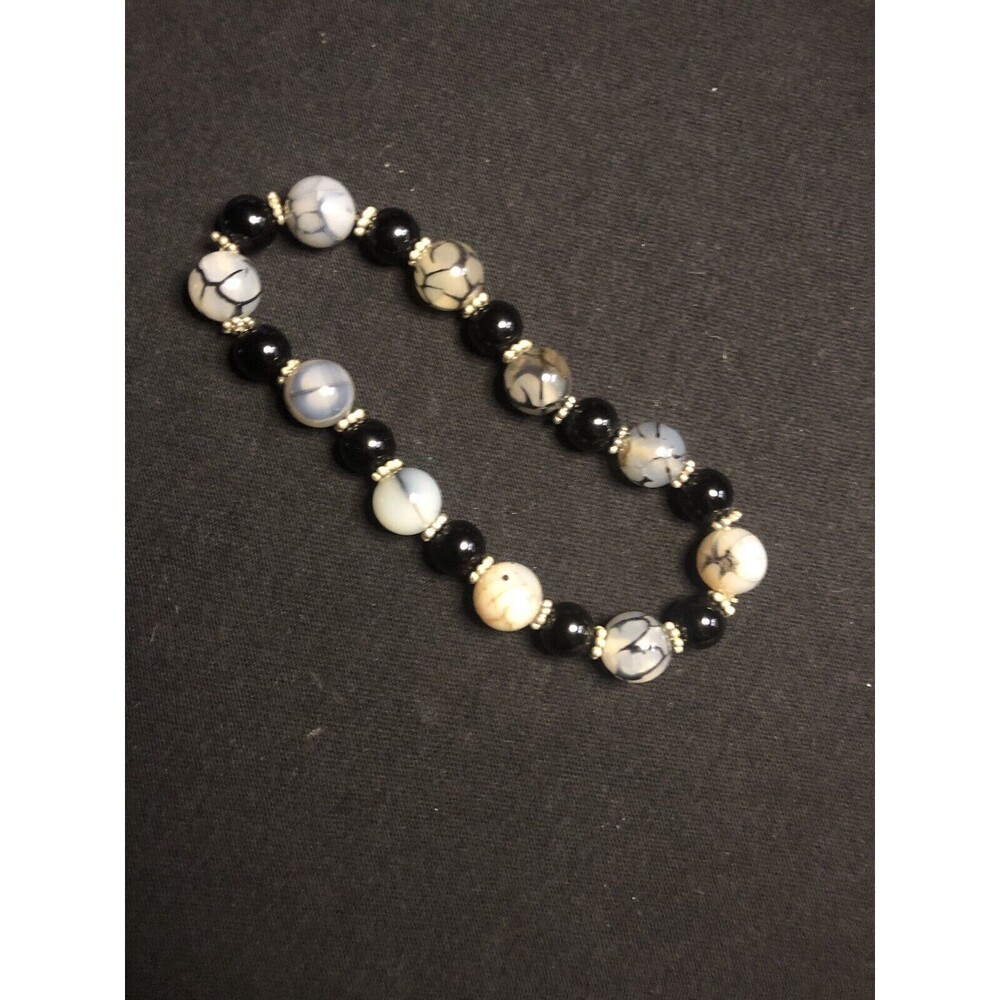 Hand Crafted Black And White beaded bracelet